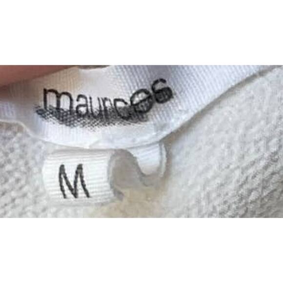 Maurices Blouse Womens Medium Cream Sleeveless V-Neck - Picture 2 of 3